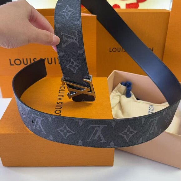 Louis Vuitton Monogram Black Leather Belt with LV Buckle 100% AUTHENTIC! - Picture 3 of 8